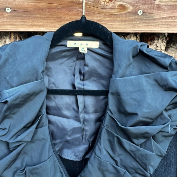 Subtle drama! Works as a sweater or a jacket. Great spring layer! - Picture 2 of 3